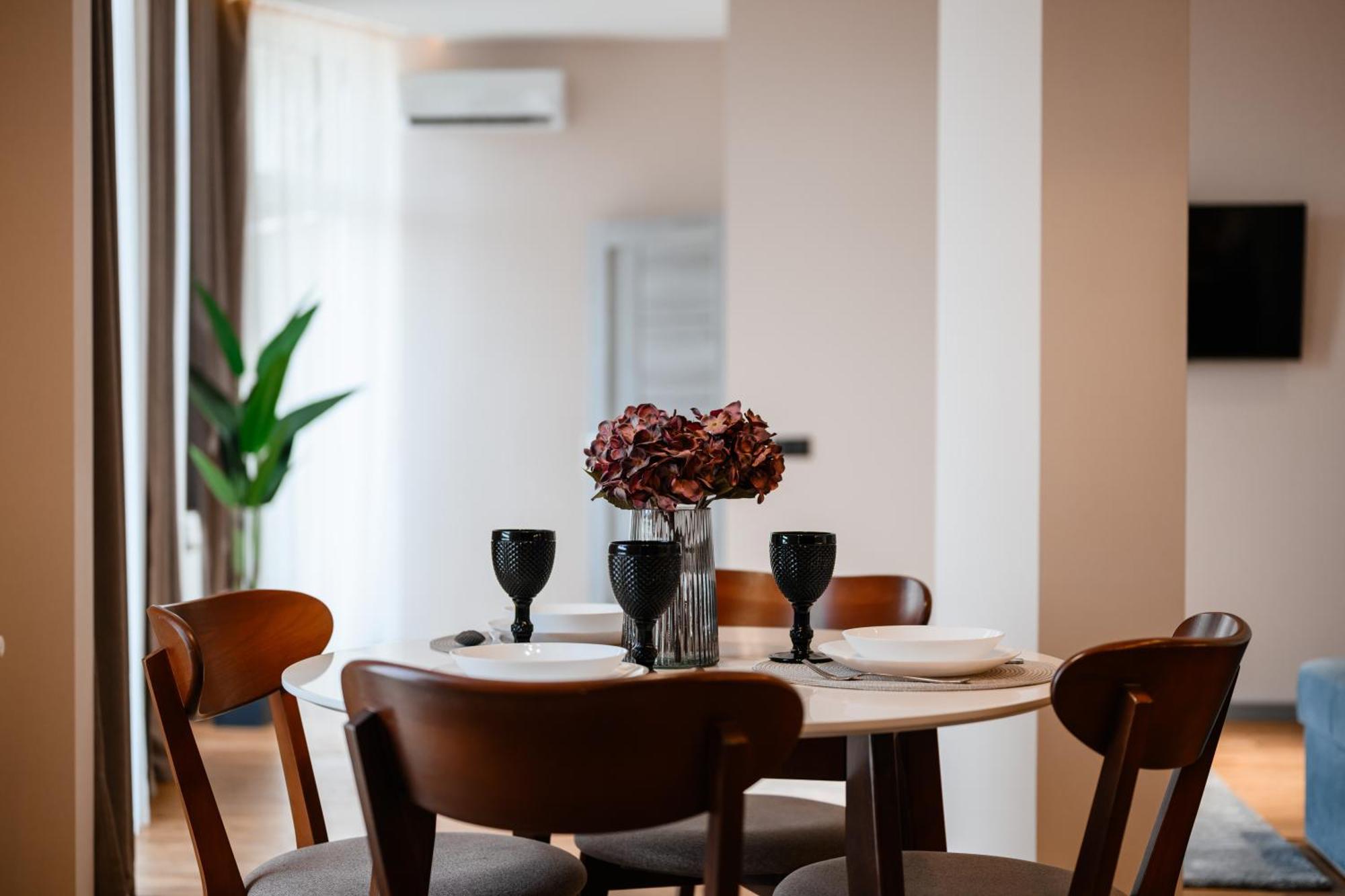 Luxury Apartments Smart House Uzhhorod Εξωτερικό φωτογραφία
