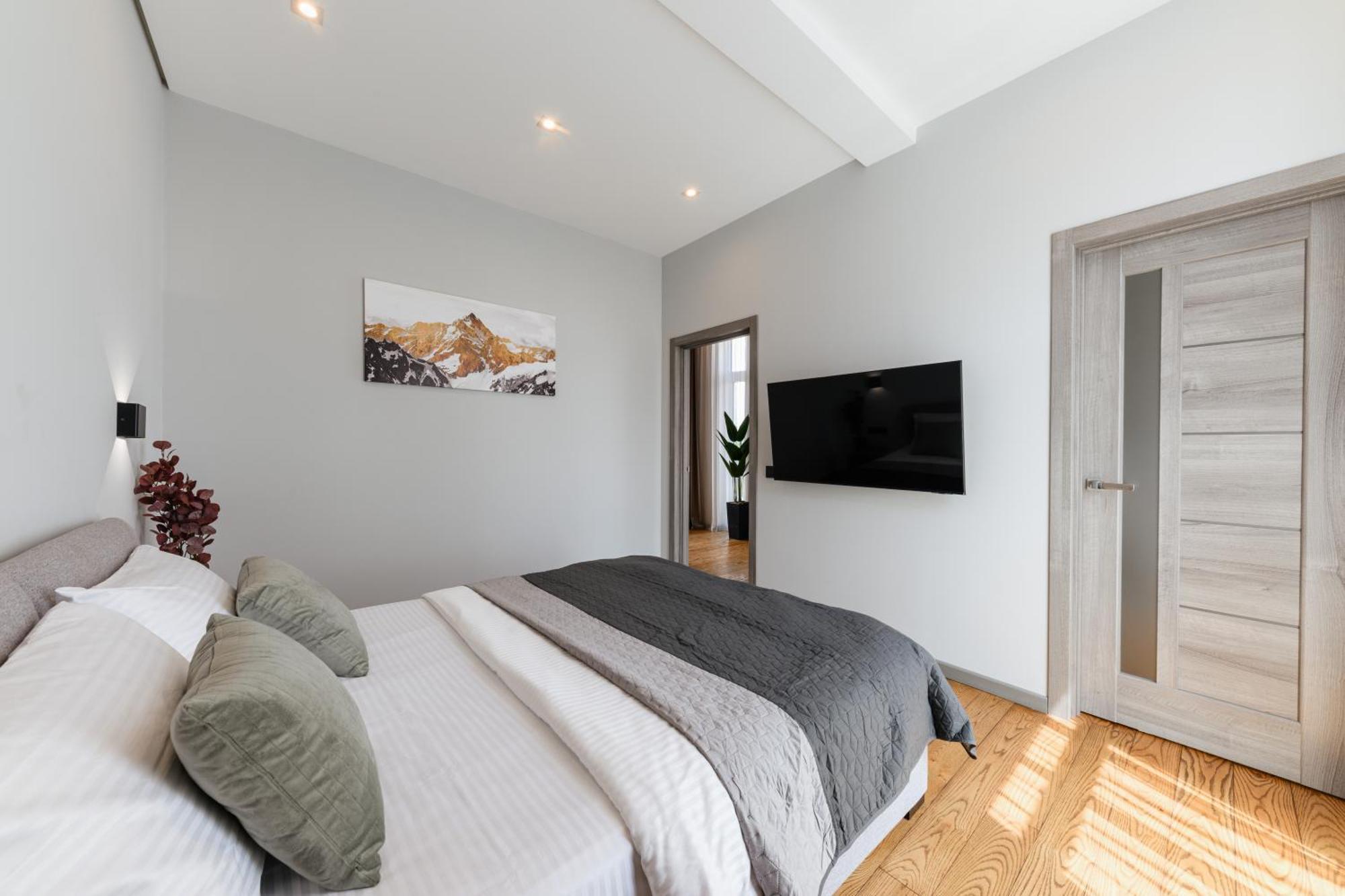 Luxury Apartments Smart House Uzhhorod Εξωτερικό φωτογραφία
